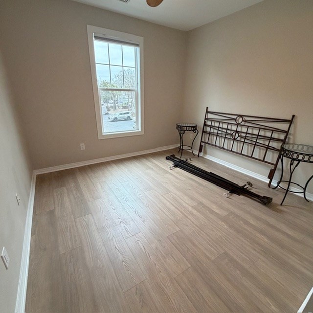 bedroom fits queen or king