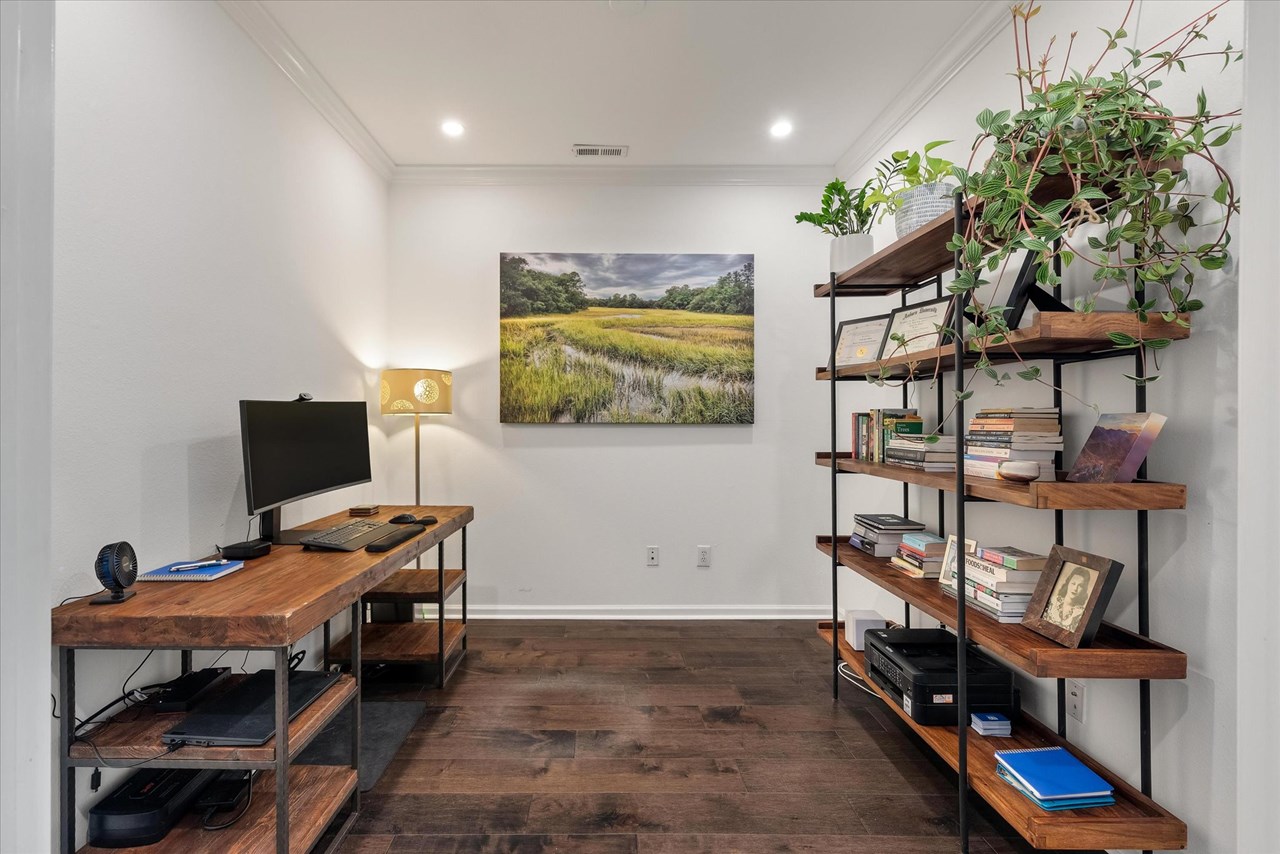 office space / guest room what a great flex space!  this is perfect for a home office, or a pull out couch or bed for your overnight guests!  extra storage?  no problem!
